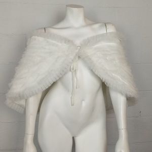 Alfred Angelo White Faux Fur Wrap